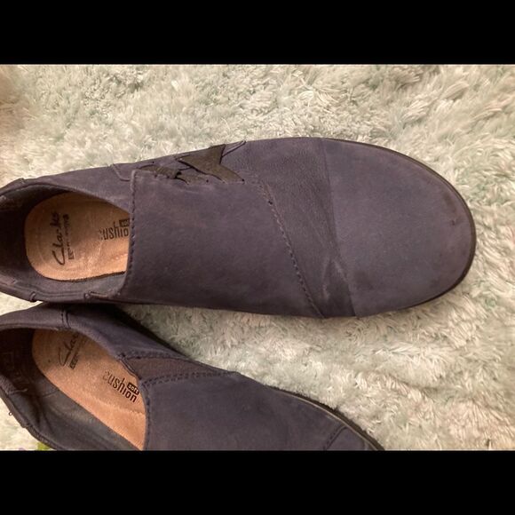 Clark’s Soft Cushion Slip On Shoes - Picture 3 of 7